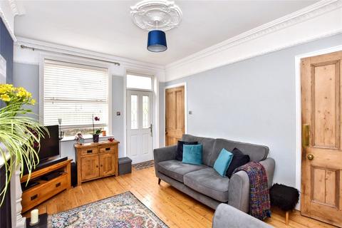 3 bedroom end of terrace house for sale, South Parade, Pudsey, West Yorkshire