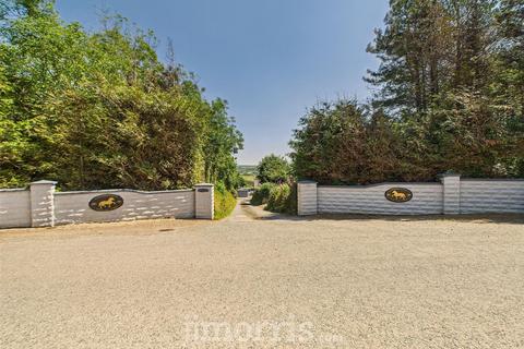 4 bedroom property with land for sale, Coedrwm, Cefn Road, Dwrbach (nr Scleddau), Fishguard