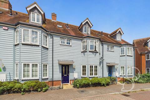 Woden Avenue, Stanway