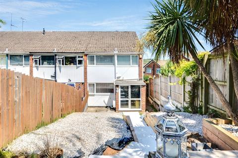 3 bedroom end of terrace house for sale, County Road, Gedling, Nottingham