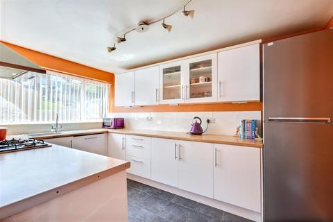 3 bedroom end of terrace house for sale, County Road, Gedling, Nottingham