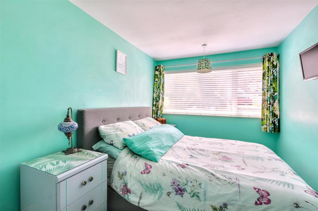 Bedroom 1 2.jpeg
