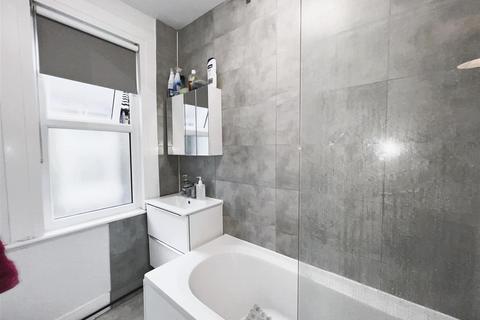 48a Woodland Road, Chingford, London, E4 7EU