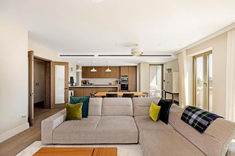2 bedroom flat for sale, New End, London, NW3
