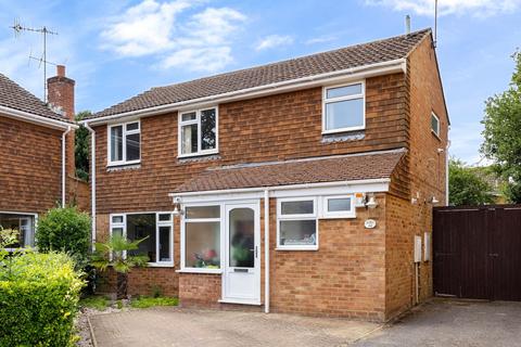 4 bedroom detached house for sale, Ferndown, Horley RH6