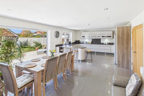 70a Fleet End Road, Warsash, Southampton, SO31 9JG