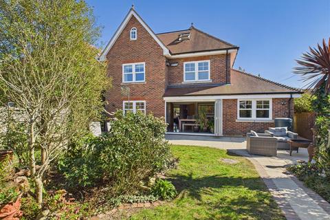 70a Fleet End Road, Warsash, Southampton, SO31 9JG