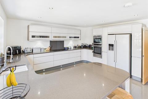 70a Fleet End Road, Warsash, Southampton, SO31 9JG