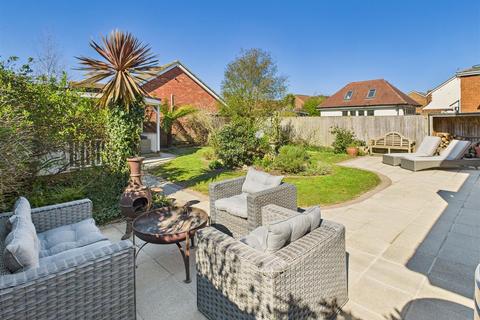 70a Fleet End Road, Warsash, Southampton, SO31 9JG