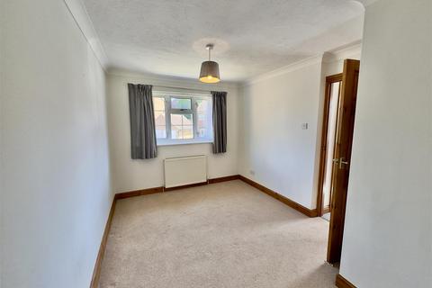 7 Barn Close, Seaford, BN25 3EW
