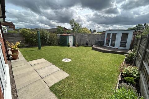 4 bedroom link detached house for sale, Redwood, Chadderton, OL9 9UG