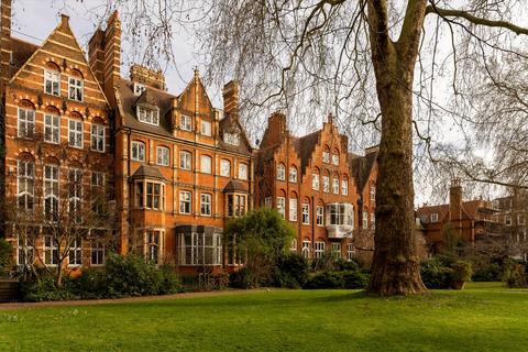 5 bedroom flat to rent, Collingham Gardens, South Kensington, London, SW5