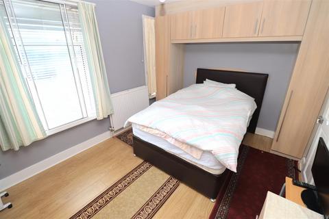 39 Aberdeen Road, London, N18 2ED