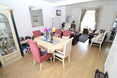39 Aberdeen Road, London, N18 2ED
