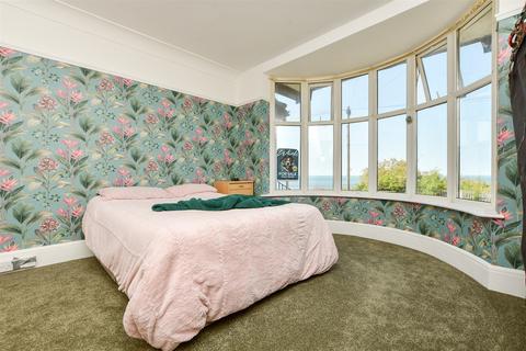 4 bedroom chalet for sale, Western Esplanade, Herne Bay CT6