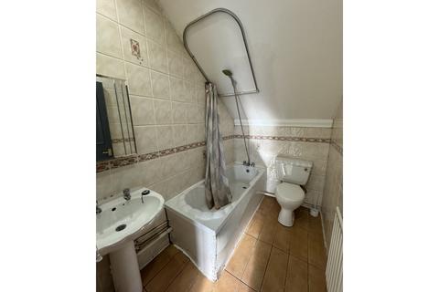 2 bedroom flat to rent, Miskin Street,  CF24 4AQ