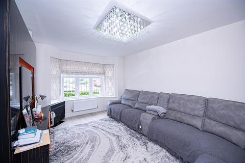 33 Cricketers Grove, Birmingham, B17 8BF