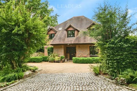 4 bedroom detached house for sale, Hambrook Hill North, Hambrook, Chichester