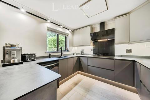 4 bedroom detached house for sale, Hambrook Hill North, Hambrook, Chichester