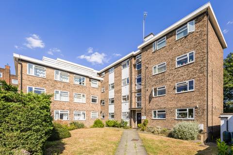 Kingston Hill- CLOSE TO HOSPITAL