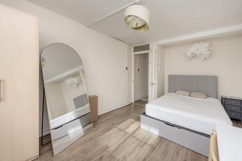 undefined, Ebury Bridge Road, London SW1W