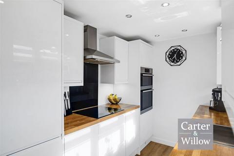 2 bedroom terraced house for sale, Bushway, Dagenham, Essex