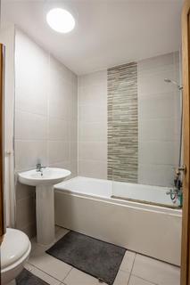 1 bedroom apartment for sale, Robinwood Court, Leeds LS8