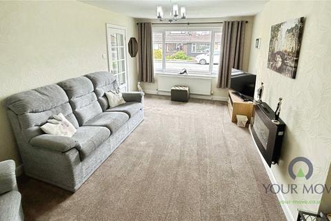 18 Charnwood Close, Shaw, Oldham, OL2 7LY