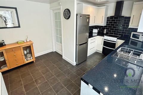 18 Charnwood Close, Shaw, Oldham, OL2 7LY