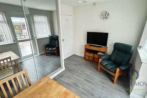18 Charnwood Close, Shaw, Oldham, OL2 7LY