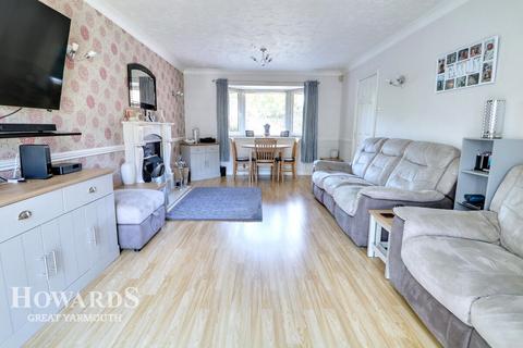 undefined, River Walk, Great Yarmouth