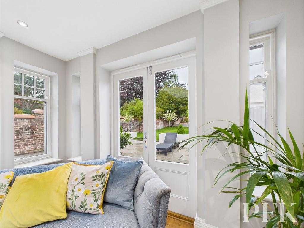Family Room to Rear Garden