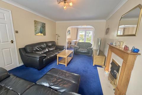 9 Bordeaux Crescent, Thornton-cleveleys, FY5 3UE