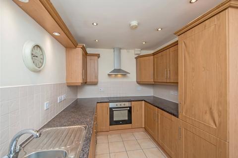 2 bedroom flat to rent, North View Road, Bradford, West Yorkshire, BD4