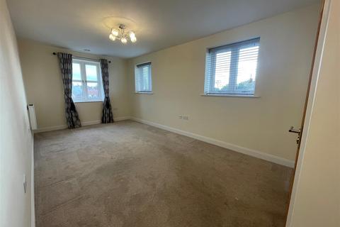 2 bedroom flat to rent, Scaife Garth, Pocklington, York