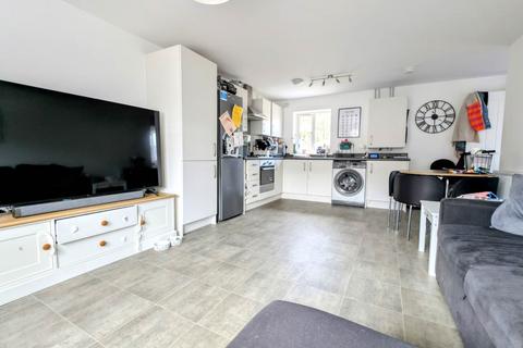 2 bedroom coach house for sale, Chandler Drive, Bordon GU35