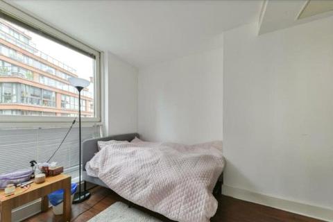 3 bedroom apartment to rent, Peninsula Apartments, Paddington W2