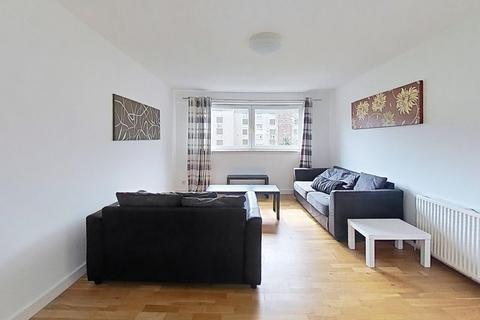 2 bedroom flat to rent, Calder Crescent, Edinburgh, EH11