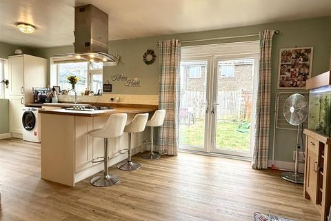 undefined, Sycamore Close, Gilberdyke, Brough