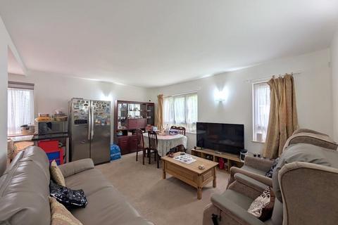 undefined, Elvedon Road, Feltham, TW13