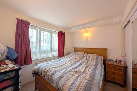 undefined, Elvedon Road, Feltham, TW13