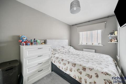 5 Crosstrees, Royal Wootton Bassett, Swindon, SN4 8FB