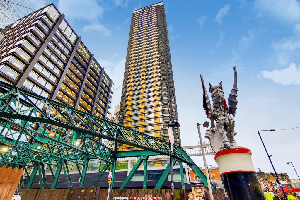 0 Exterior-1