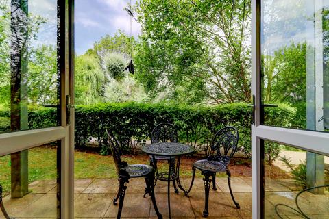 2 bedroom apartment for sale, Bartlett Crescent, Buckinghamshire HP12