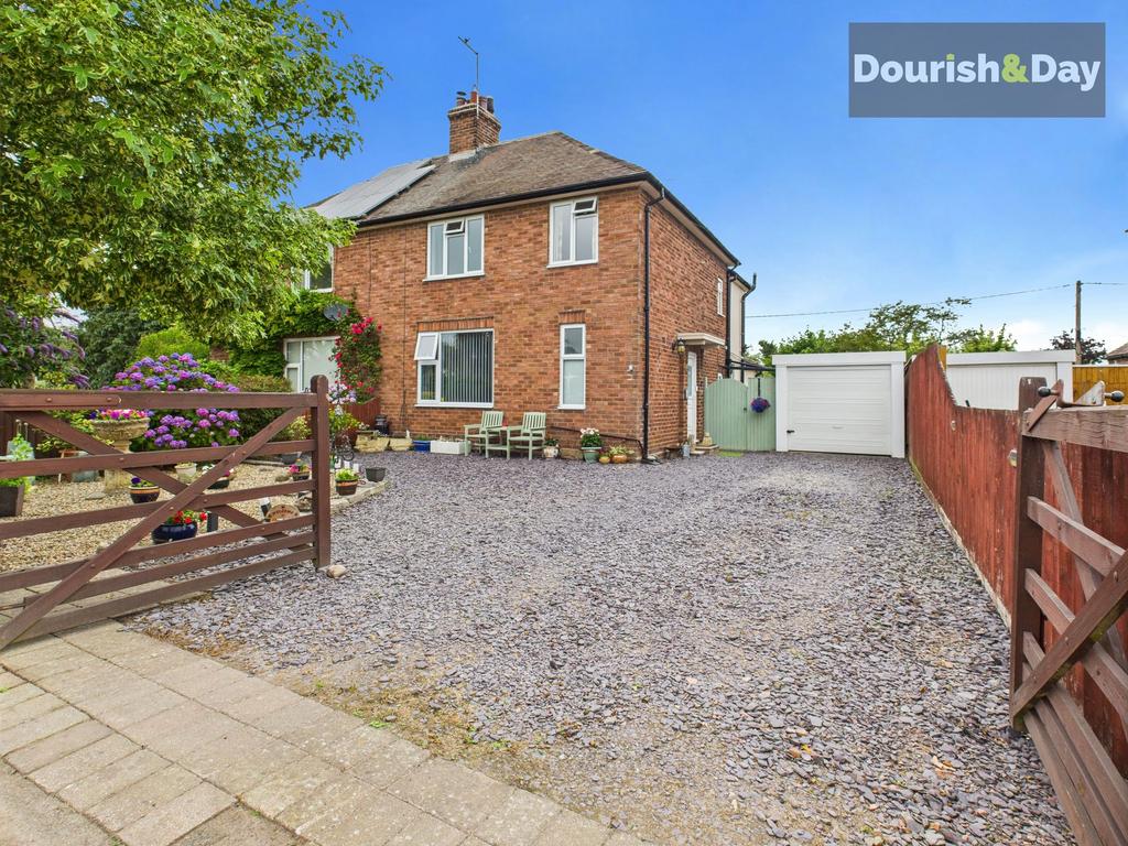 Barhill Drive, Whitchurch SY13 3 bed semi-detached house - £300,000