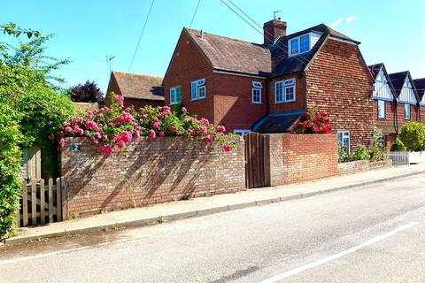 3 bedroom end of terrace house for sale, The Street, Staple, Canterbury, Kent, CT3