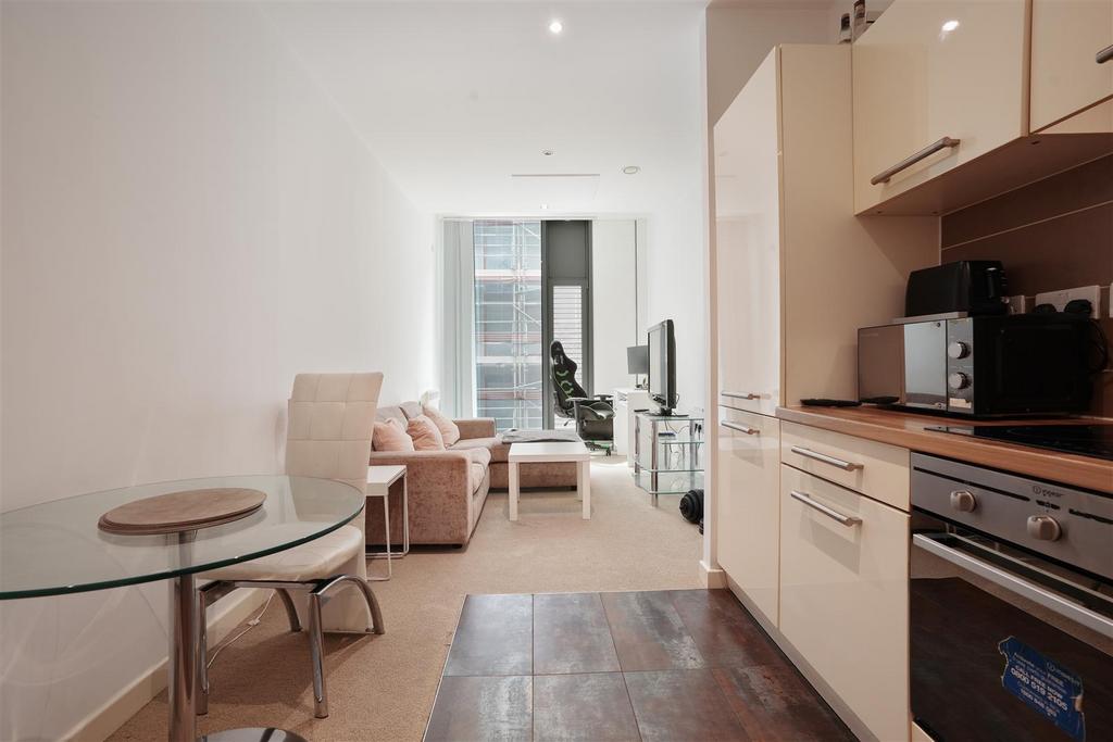 Kitchen/living room