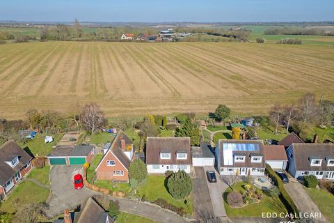 11 Lower Byfield, Monks Eleigh, Ipswich, IP7 7JJ