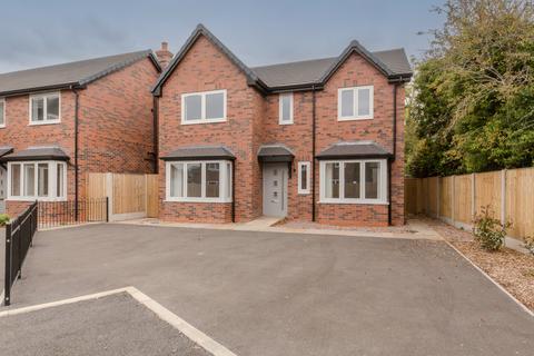 Linnards Lane, Wincham