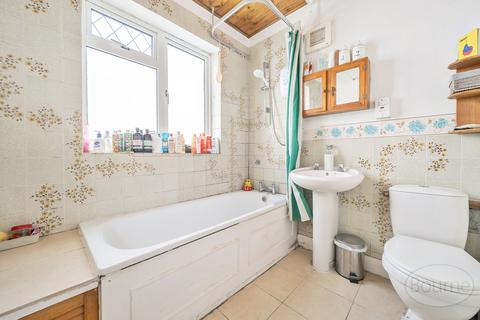 5 Grantley Road, Guildford, GU2 8BW